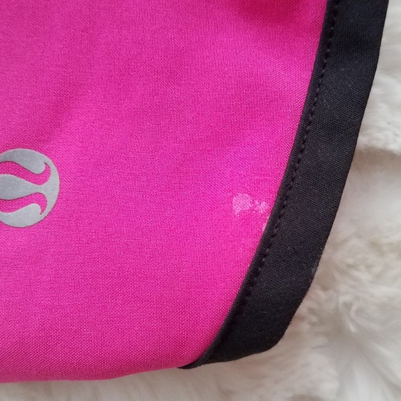 Lululemon speed shorts size 6 - Picture 4 of 4